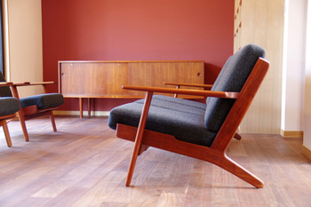 Like a wegner's mini museum...