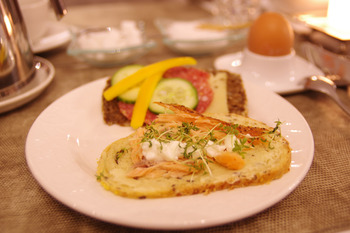 【北欧だより】くつろぎの朝食