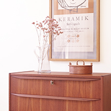 Chest of 3drawers with key in teak