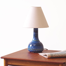 Arnold Wiig / Table lamp (glossy blue)