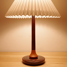 Table lamp in solid rosewood