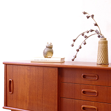 Cabinet in teak