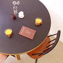 Alvar Aalto / Table 90A (round)
