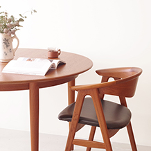 Skovmand & Andersen / Round dining table with 1ex.