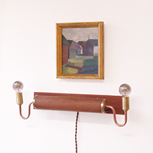 Wall lamp in solid teak & brass