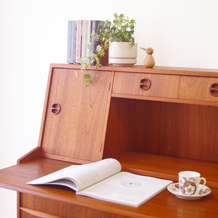 Bureau with mirror & key