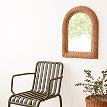 Medium arched mirror in rattan