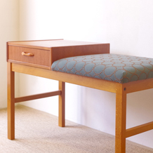 Telephone bench in teak