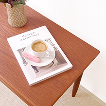 Coffee table in teak
