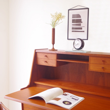 Arne Wahl Iversen / Bureau with key