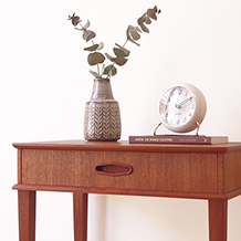 Chest of drawer in teak