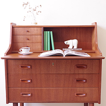 Hanbjerg Mobler / Bureau with drawers in teak