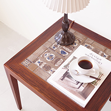 RoyalCopenhagen / Tile top table BACA in rosewood