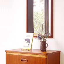Johansens Spejle / Medium mirror in teak