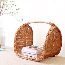 Basket with handle (Magazine rack)