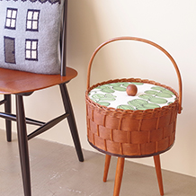 Spankorg / Sewing cabinet in teak&rattan with lid