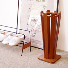 Octagonal umbrella stand in teak