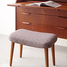 Stool in oak (mina perhonen)