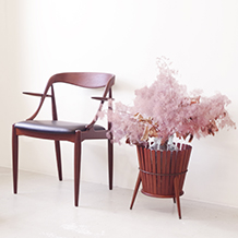 Large flowerpot cover in teak