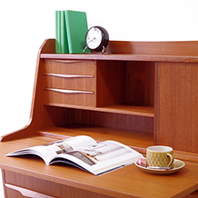 Bureau with mirror & key in teak