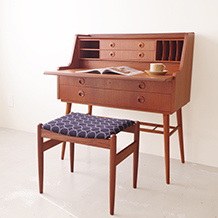 Stool in teak (mina perhonen)