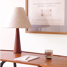 Table lamp in solid teak