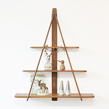 Triangular wall shelf in solid pine
