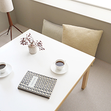 Alvar Aalto / Artek low table 81C (square / white)