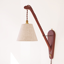 Wall lamp in solid teak