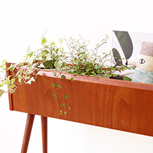 Flower planter in teak