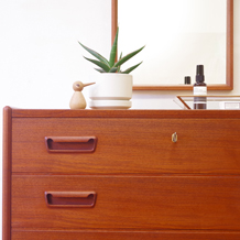 Small mirror in teak