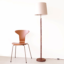 Floor lamp with telescopic in solid teak