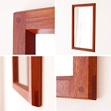 Small mirror in teak
