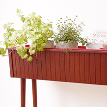 Flower planter in teak