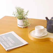 Henning Kjaernulf / Dining table with 2 leaves