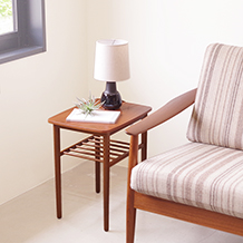 Coffee table in teak