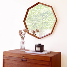 Octagonal large mirror in teak