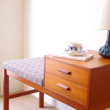 Telephone bench in teak