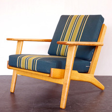 軽井沢だよりにHans.J.Wegner / 1P Sofa GE290を追加しました