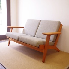 [VINTAGE] 張替代込 Hans.J.Wegner 2人掛ソファGE290をアップしました