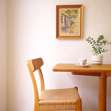 Single-leg cafe table in oakをアップしました