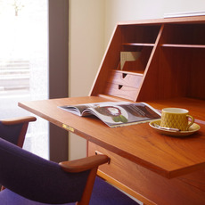 Arne Wahl Iversen / Bureau with keyをアップしました
