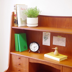 Bureau with bookcase & keyをアップしました