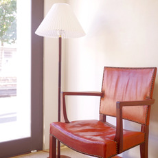 Kaare Klint / The red chair with arm rests をアップしました