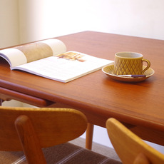 Hans.J.Wegner / Dining table AT312をアップしました