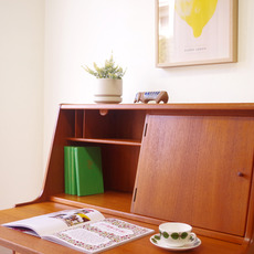 Orum Mobelfabrik / Bureau with mirror & key をアップしました