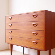 Kai Kristiansen / Medium chest in teak をアップしました