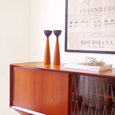 Sideboard with glass door in teak をアップしました