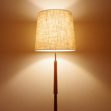 Floor lamp with telescopic in teak をアップしました