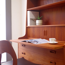 Roll front bookcase with writing board をアップしました